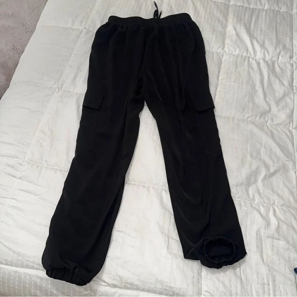 Michael kors new Black lightweight satin fabric Cargo Jogger Pants w pockets